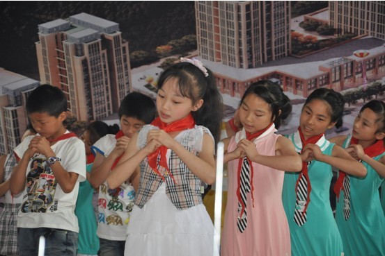 “我与服饰城共成长”庆六一联谊活动剪辑