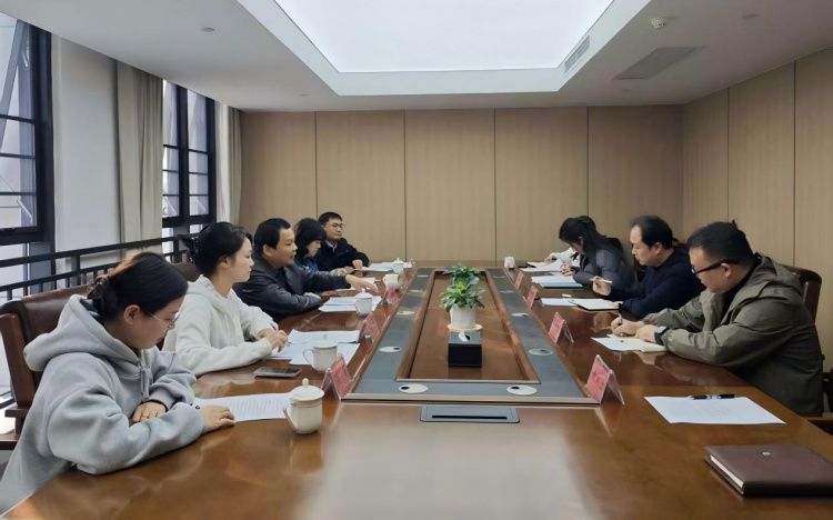 区人大副主任、总工会主席陈晓勇一行来司调研指导工作